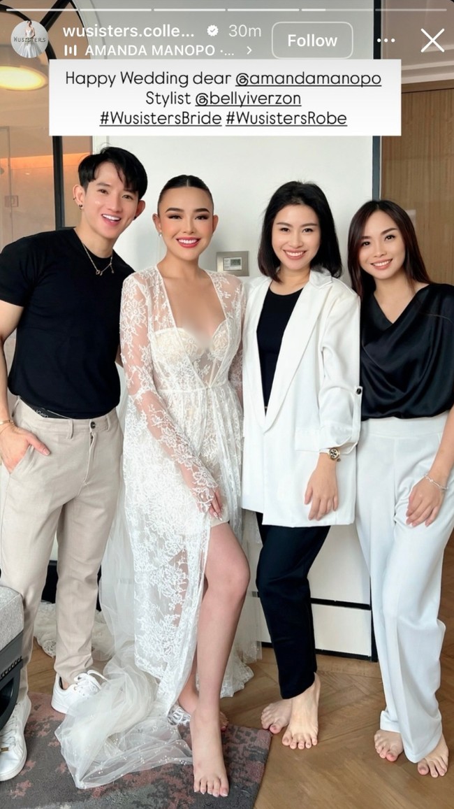 Ekor panjang di bagian belakang robe juga memperkuat kesan dramatis namun tetap elegan. Foto: Instagram/@bellyiverzon/@wusisters.collection