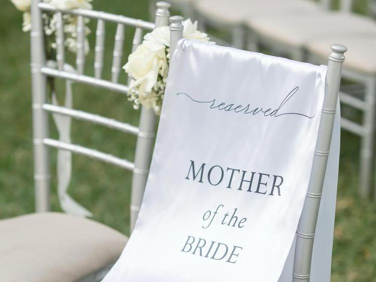 Tentang Bangku Kosong untuk Mendiang Ibu di Pernikahan Amanda Manopo