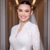 Amanda Manopo dan Kenny Austin resmi menikah pada Jumat (10/10/2025). Pernikahan Amanda dan Kenny digelar di venue outdoor Hotel Langham, Jakarta Selatan. Foto: Dok. Instagram Bennu Sorumba