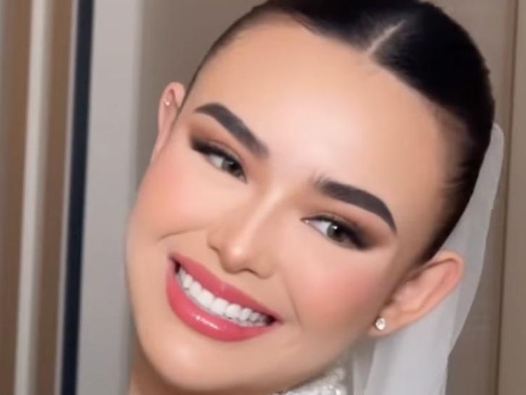 SAH! Anggunnya Amanda Manopo dalam Gaun Pengantin Putih Menyapu Lantai