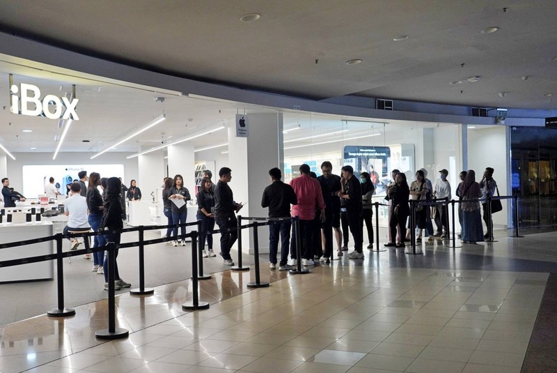 Antrean Preorder iPhone 17 di iBox