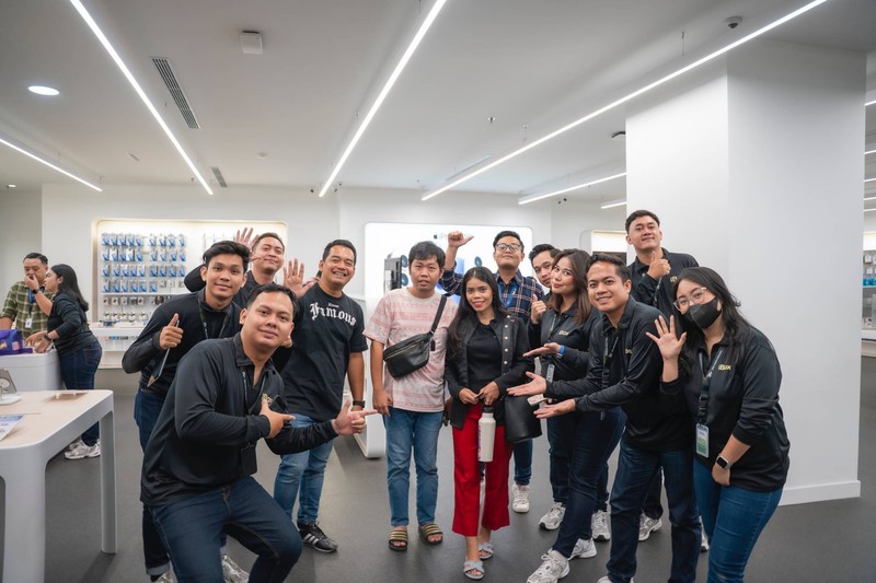 Antrean Preorder iPhone 17 di iBox