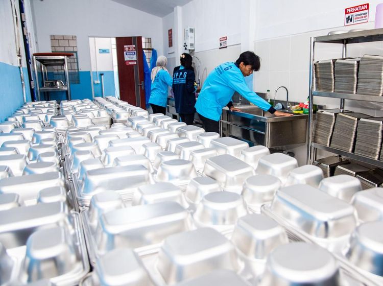 Bandung Hadirkan SPPG Baru, 2.400 Paket Makan Bergizi Siap untuk Anak Sekolah
