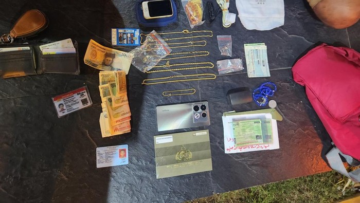 Barang bukti yang ditemukan polisi saat menangkap maiing brankas di Bogor (dok. Istimewa)