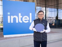 Elon Musk Pesan Chip 14A Intel untuk Tesla