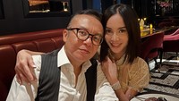 Dearly Joshua akhirnya setelah berhari-hari diam menjelaskan soal video yang terkesan dimaki Ari Lasso. Dia bukan orang yang sempurna. Dia gak bisa bangun pagi. Tetapi, Dia berusaha belajar bangun jam 6 pagi, demi aku, karena itu kebiasaanku sehari-hari, bangun pagi, minum jus kesehatan dan sedikit berolahraga, tulisnya di Instagram dilihat Jumat (10/10/2025). (Foto: dok Instagram dearlydjoshua)