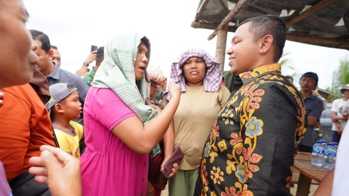 Gubernur Riau Abdul Wahid saat berkunjung ke TNTN beberapa waktu lalu. (Dok Dinas Kominfotik Riau)