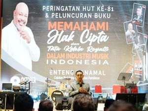 Hadiri Peluncuran Buku Enteng Tanamal, Menbud Soroti Hak Cipta & Royalti
