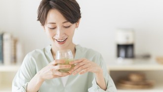 5 Minuman yang Baik untuk Kesehatan Pencernaan, Atasi Perut Kembung