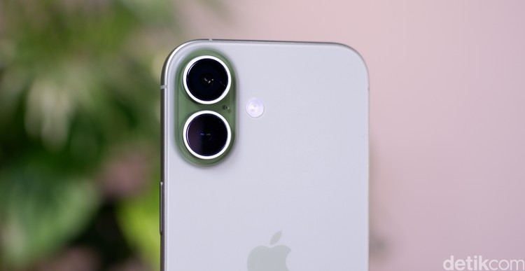 iPhone 17