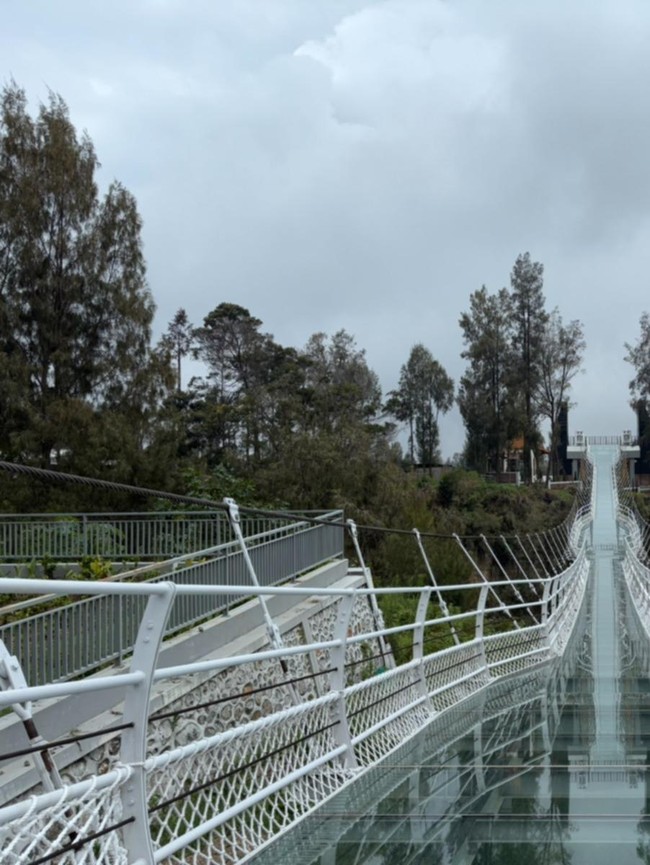 Jembatan Kaca Bromo Akhirnya Siap Dibuka!