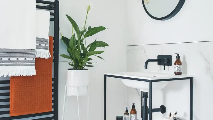 Kamar mandi/Future PLC via Ideal Home Kamar mandi
