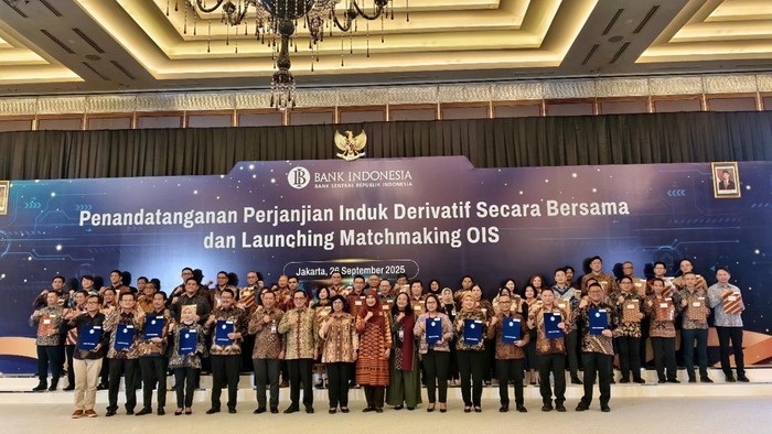 Kegiatan penandatanganan Perjanjian Induk Derivatif Antarbank dan Launching Matchmaking OIS yang digelar Bank Indonesia
