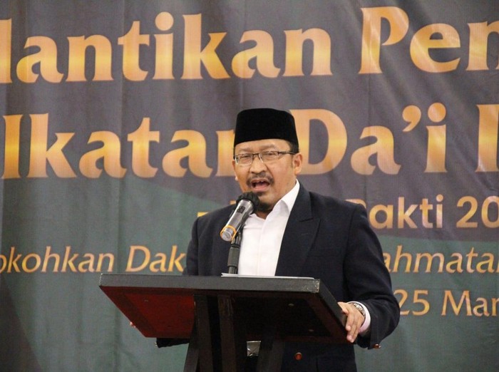 Ketua Umum PP IKADI KH Ahmad Kusyairi Suhail