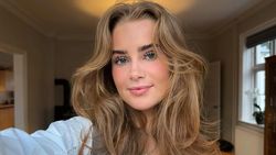 Ini Laura Rhod Sondergaard, Pacar Rasmus Hojlund yang Lagi On Fire