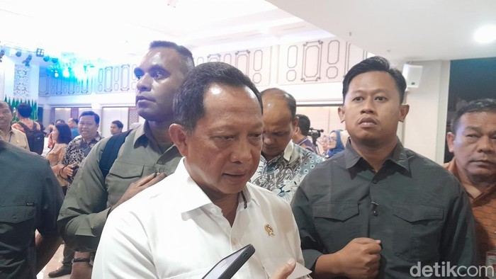 Mendagri Tito Karnavian di Kantor Gubsu. (Foto: Nizar Aldi/detikSumut)