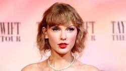 Taylor Swift Diminta Munduran Dikit, Terkenalnya Kelewatan!