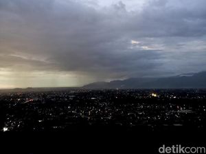 Bukit Nobita, Spot untuk Menikmati City Light Kota Padang dari Ketinggian