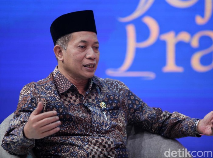 Menteri Koperasi Ferry Juliantono