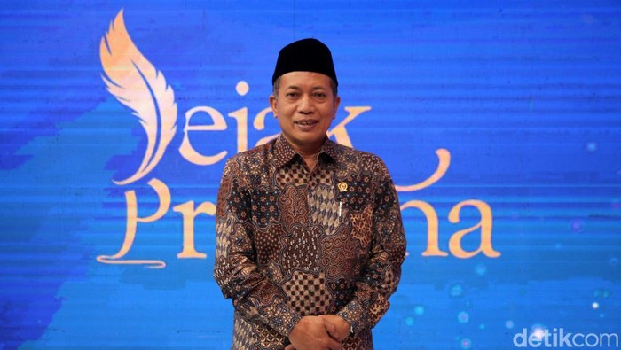 Menteri Koperasi Ferry Juliantono