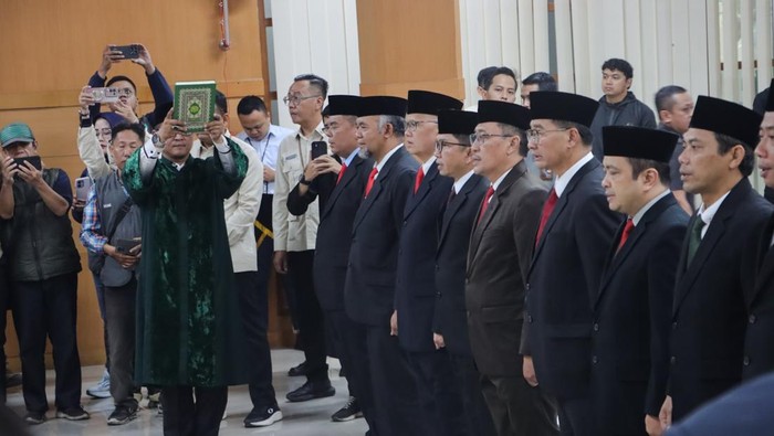 pelaksanaan sumpah rotasi mutasi di pemkot cimahi