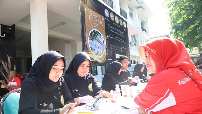 Pemeriksaan kesehatan gratis di Kejati Jatim