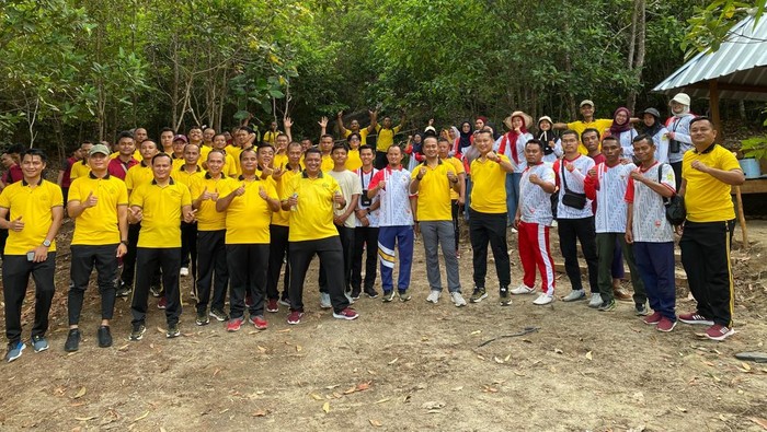 Polres Bangka Barat Dorong Wisata Alam Bukit Kukus.