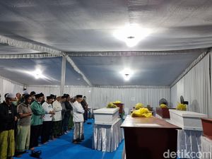 Identitas Lengkap 63 Jenazah Korban Ponpes Al Khoziny Ambruk