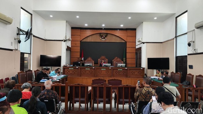 Sidang putusan gugatan praperadilan yang diajukan Nadiem Makarim terkait status tersangka dugaan korupsi pengadaan laptop Chromebook digelar pekan depan (Taufiq/detikcom).