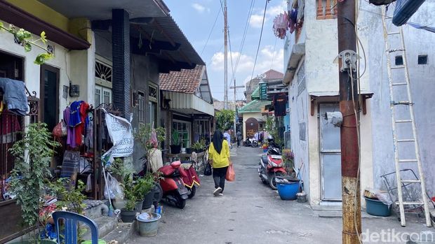 Suasana perkampungan padat penduduk di Kampung Bang Inggris, Kelurahan Jagalan, Kecamatan Semarang Tengah, Kota Semarang, Jumat (10/10/2025).