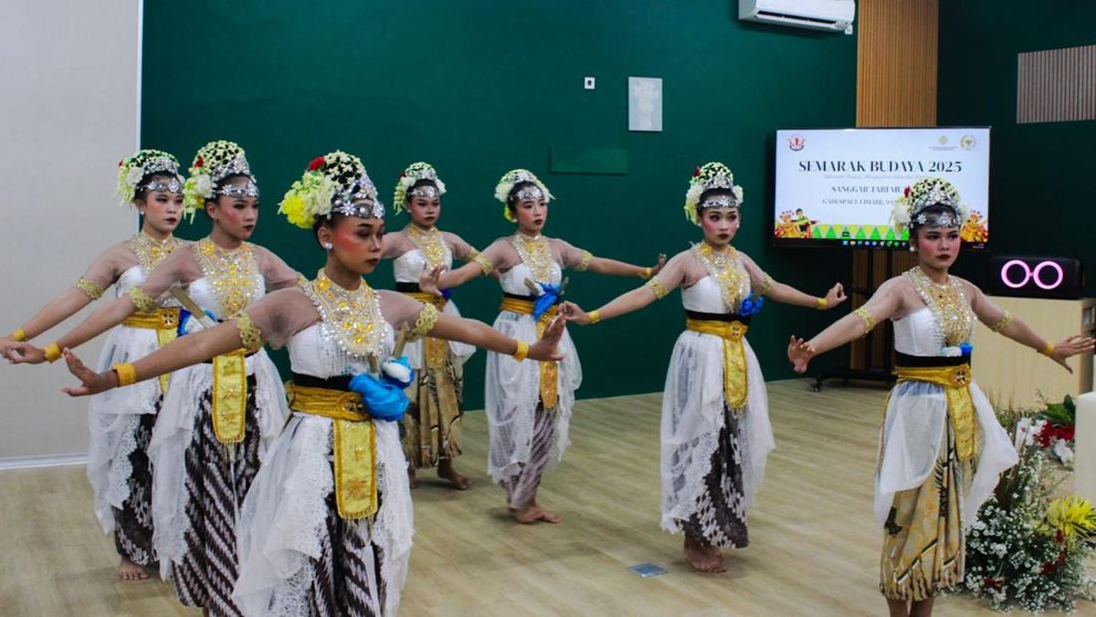 Saat Tari Tradisional