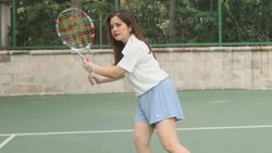 Tasya Kamila Manis di Lapangan Tenis Tasya Kamila Manis di Lapangan Tenis