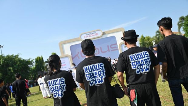 Tifo Raksasa PON Bela Diri 2025 Kudus
