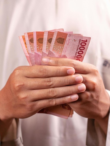 Cara Tiap Zodiak Habiskan Gajinya: Ada yang Langsung Checkout Hingga Irit!