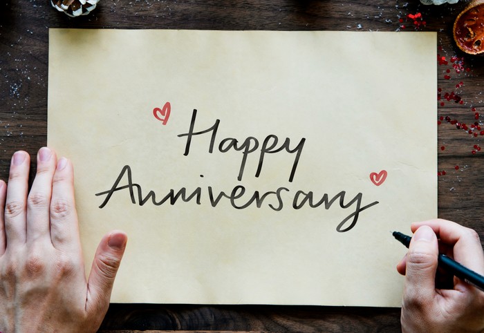 90 Ucapan Happy Anniversary untuk Pacar, Suami, dan Istri yang Menyentuh Hati