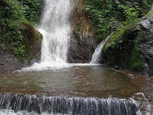Menikmati Sejuk Air Terjun Roro Kuning, Permata Alam di Lereng Gunung Wilis