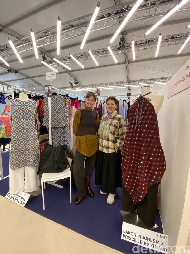 Desainer Prancis Belajar Batik dan Tenun Lewat Program Pintu Residency 2025