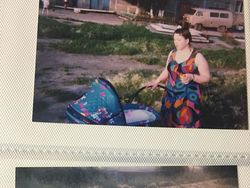 Lucu Banget! Begini Gaya Ibu vs Ayah Saat Ngasuh Anak