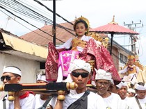 Meriahnya Prosesi Nyenuk Puri Agung Jro Kuta Denpasar
