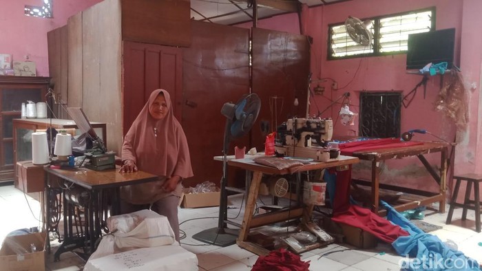 Sisa kejayaan produk kutang Suroso di Juwiring, Klaten.