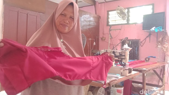 Kutang Suroso produksi Juwiring Klaten yang masih bertahan.
