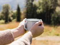 Ngopi Pagi atau Malam? Begini Cara Ideal Minum Kopi agar Nikmat Maksimal