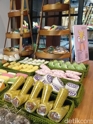 Mirip Kue! Lihat Karya Seni Rajutan Gak Biasa Ini di Dialogue Kemang