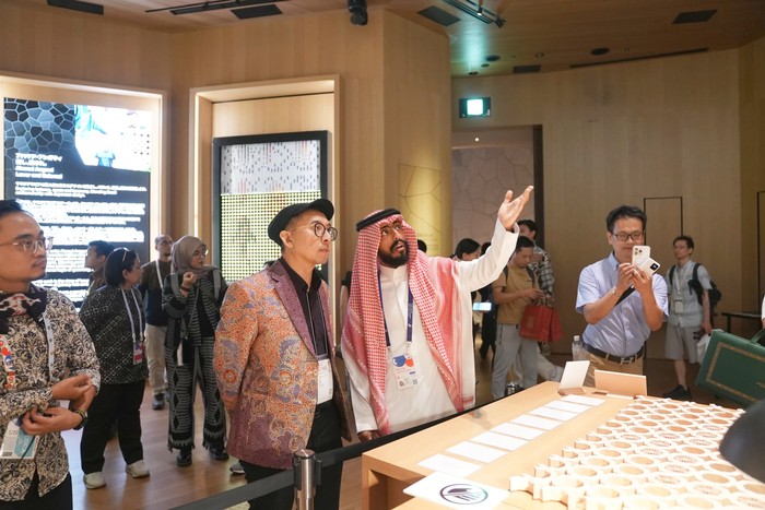 Perkuat Diplomasi, Menbud Kunjungi Paviliun Negara Sahabat di Expo Osaka