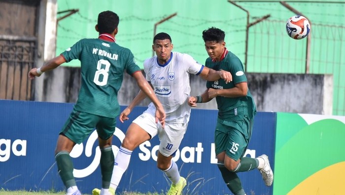 Laga Persipal lawan PSIS di pekan kelima Championship 2025/2026 di Stadion Gawalise, Palu, Sabtu (11/10/2025).