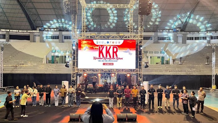 Polda Riau menggelar Kebaktian Kerukunan Rohani