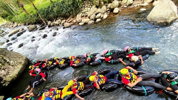 River Tubing Cadas Ngampar Ciamis