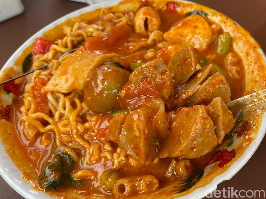 Di Sini Tempat Makan Seblak Enak