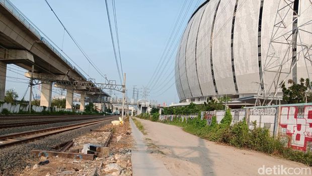 Stasiun KRL JIS mulai kelihatan wujudnya