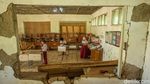 Tak Ada Kelas, Halaman pun Jadi: Semangat Anak SDN di Cariu Tak Luntur